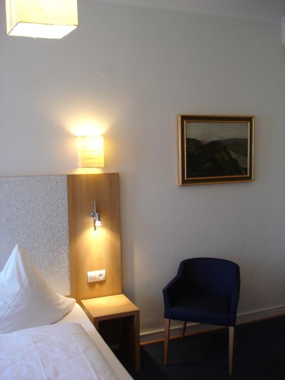 Rhein-Hotel Андернах Екстер'єр фото